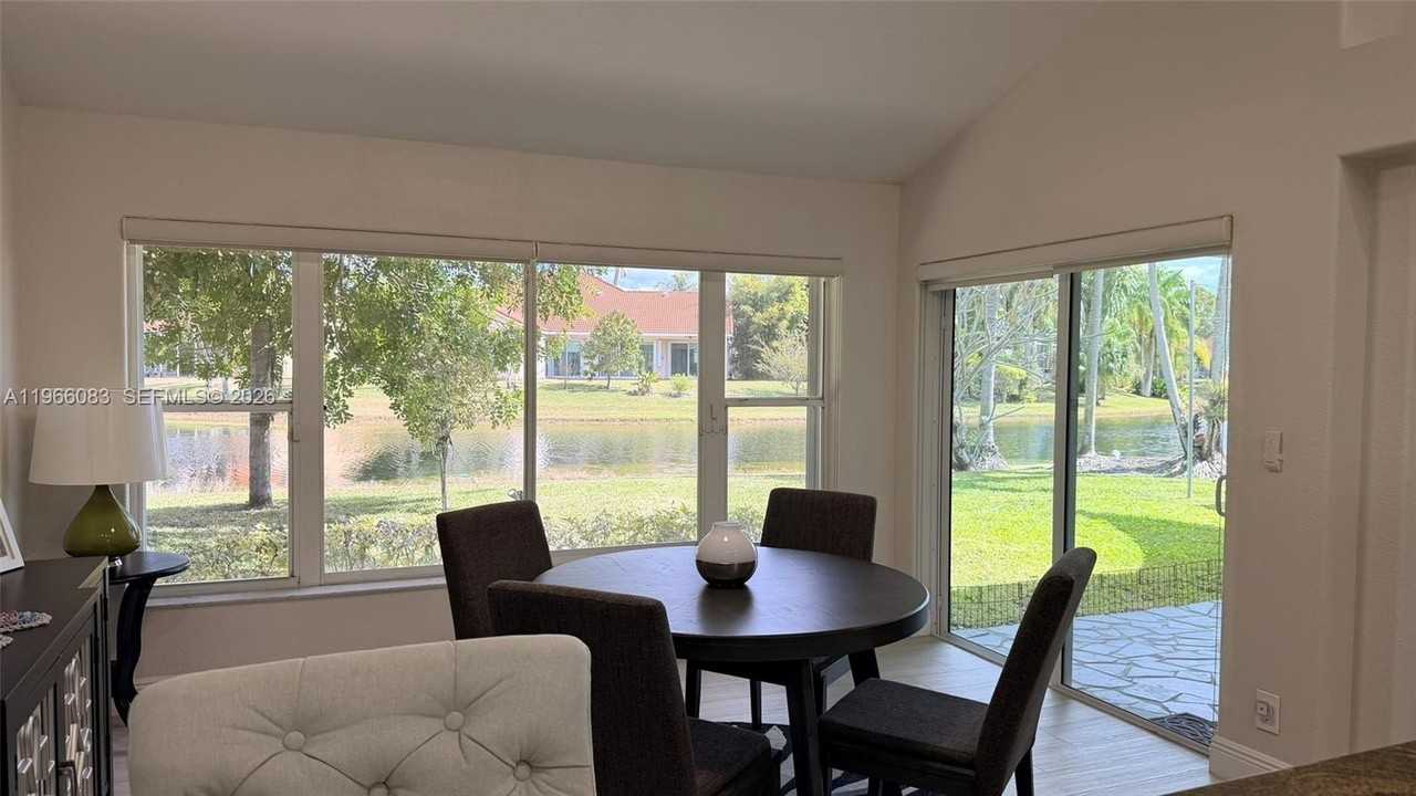 582 Spinnaker - Photo 4 of 20