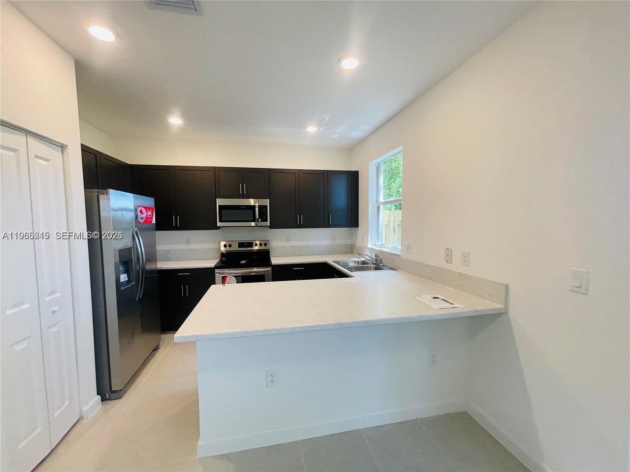1695 Se 27th Rd #1695 - Photo 5 of 12