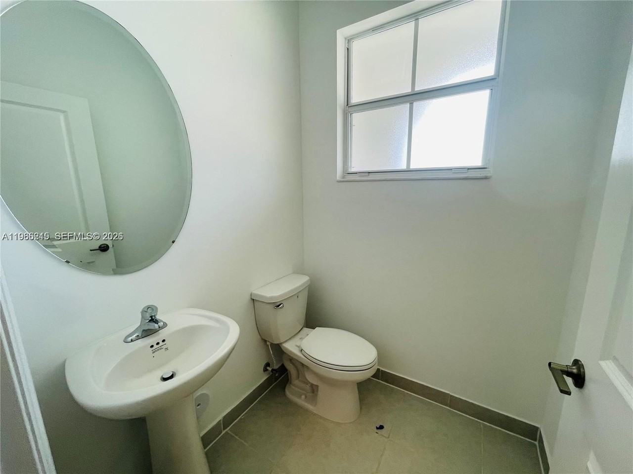 1695 Se 27th Rd #1695 - Photo 7 of 12