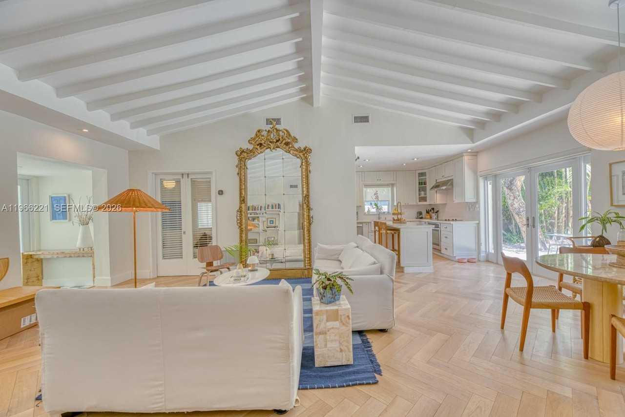 4071 Barbarossa Ave - Photo 4 of 20