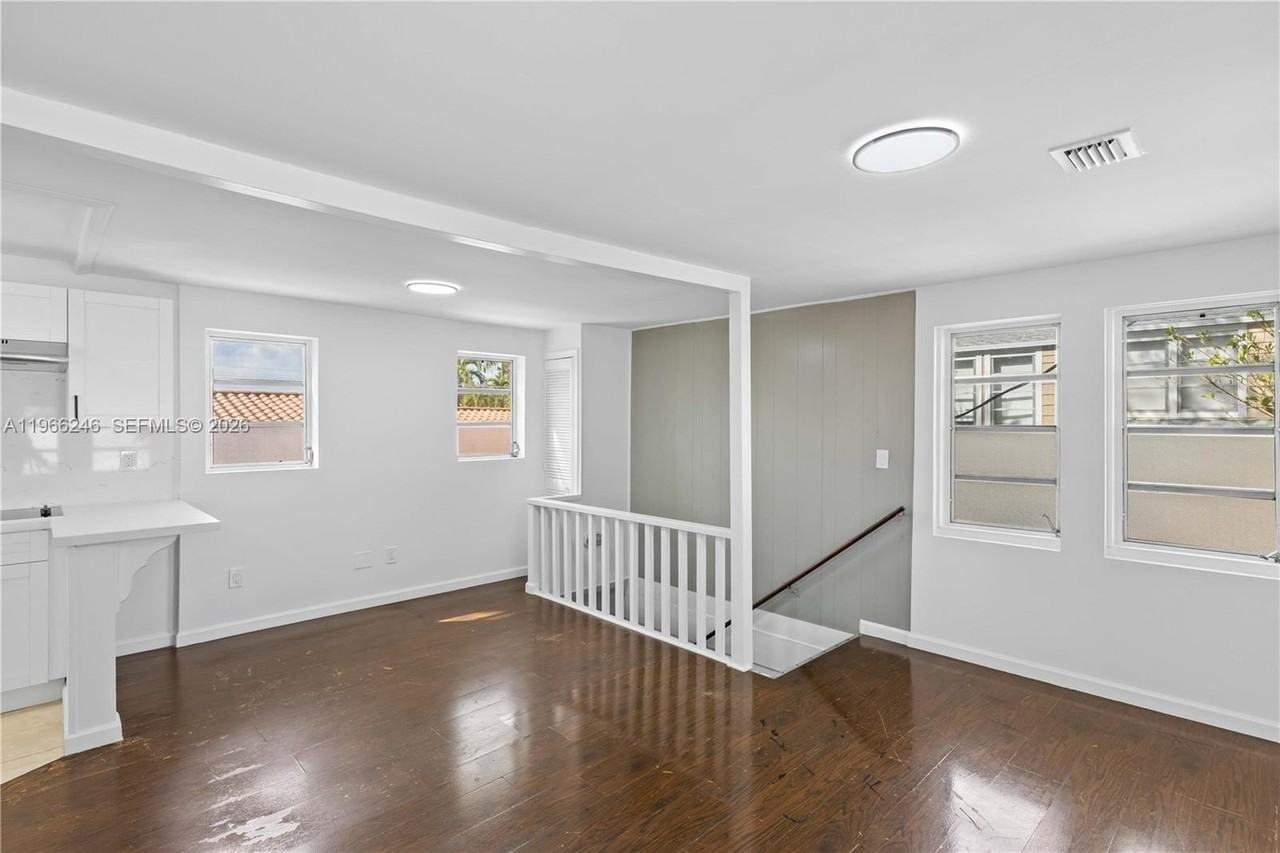 1408 Sw 19th Ter #1406 - Photo 2 of 12