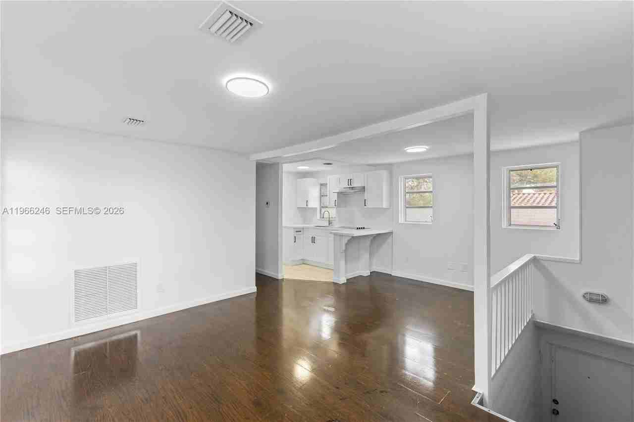 1408 Sw 19th Ter #1406 - Photo 4 of 12