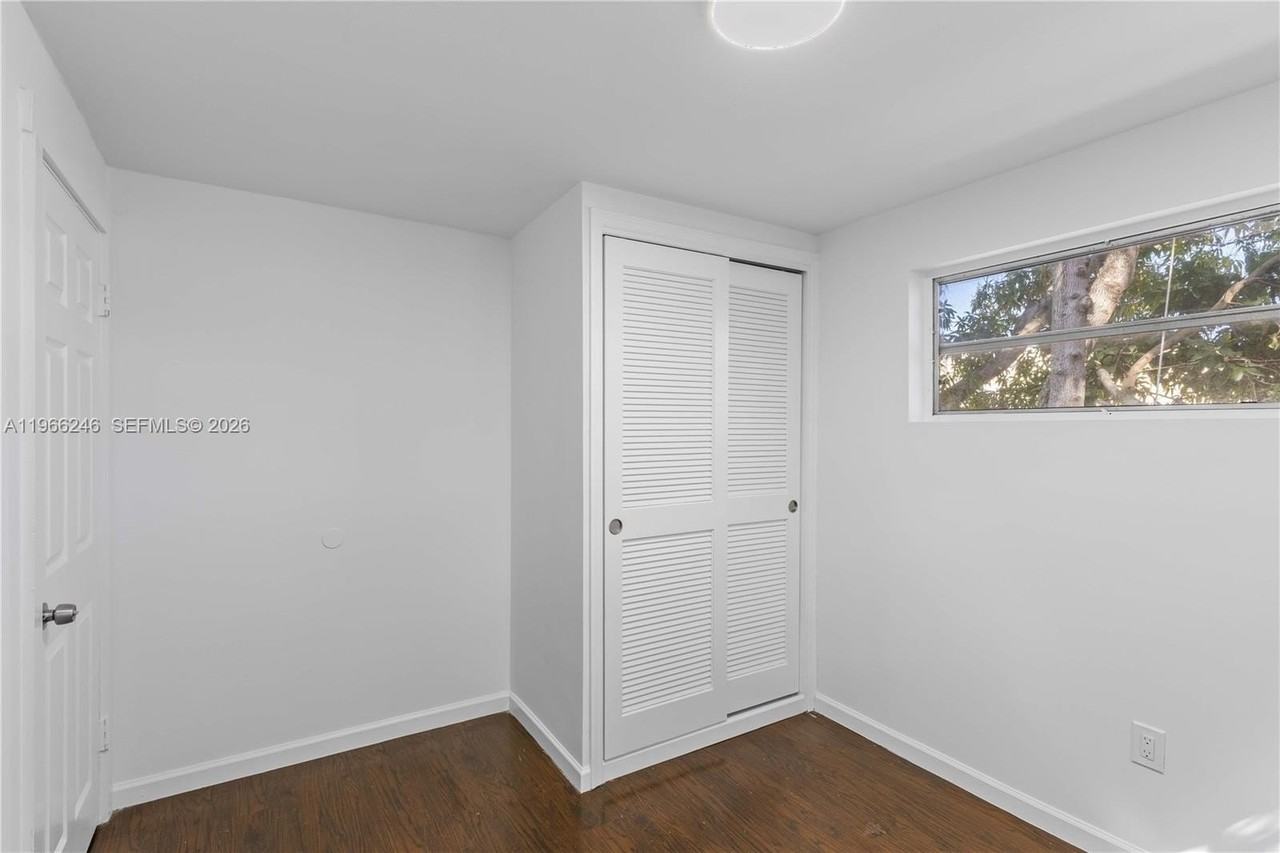 1408 Sw 19th Ter #1406 - Photo 7 of 12