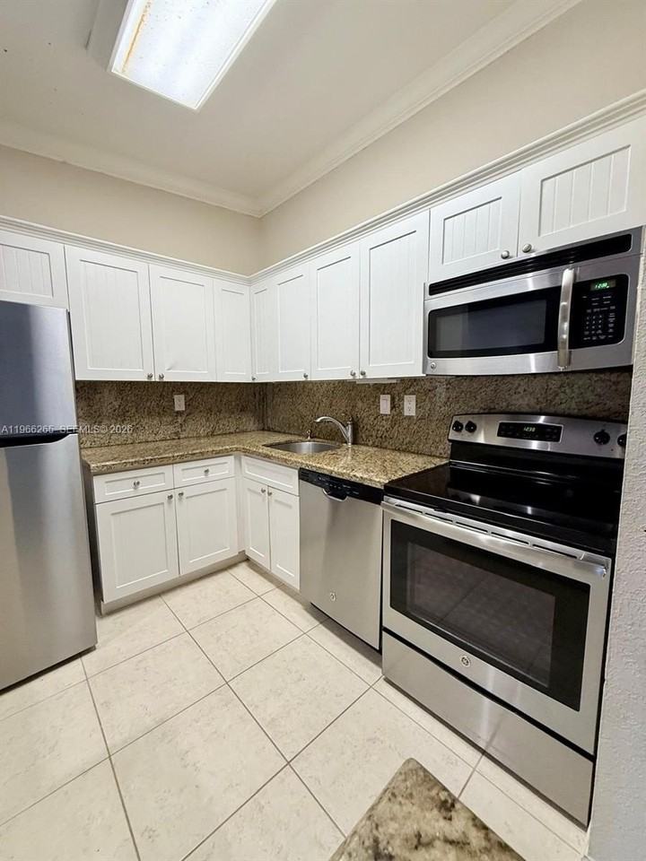 801 Ne 199th St #204-10 - Photo 2 of 15