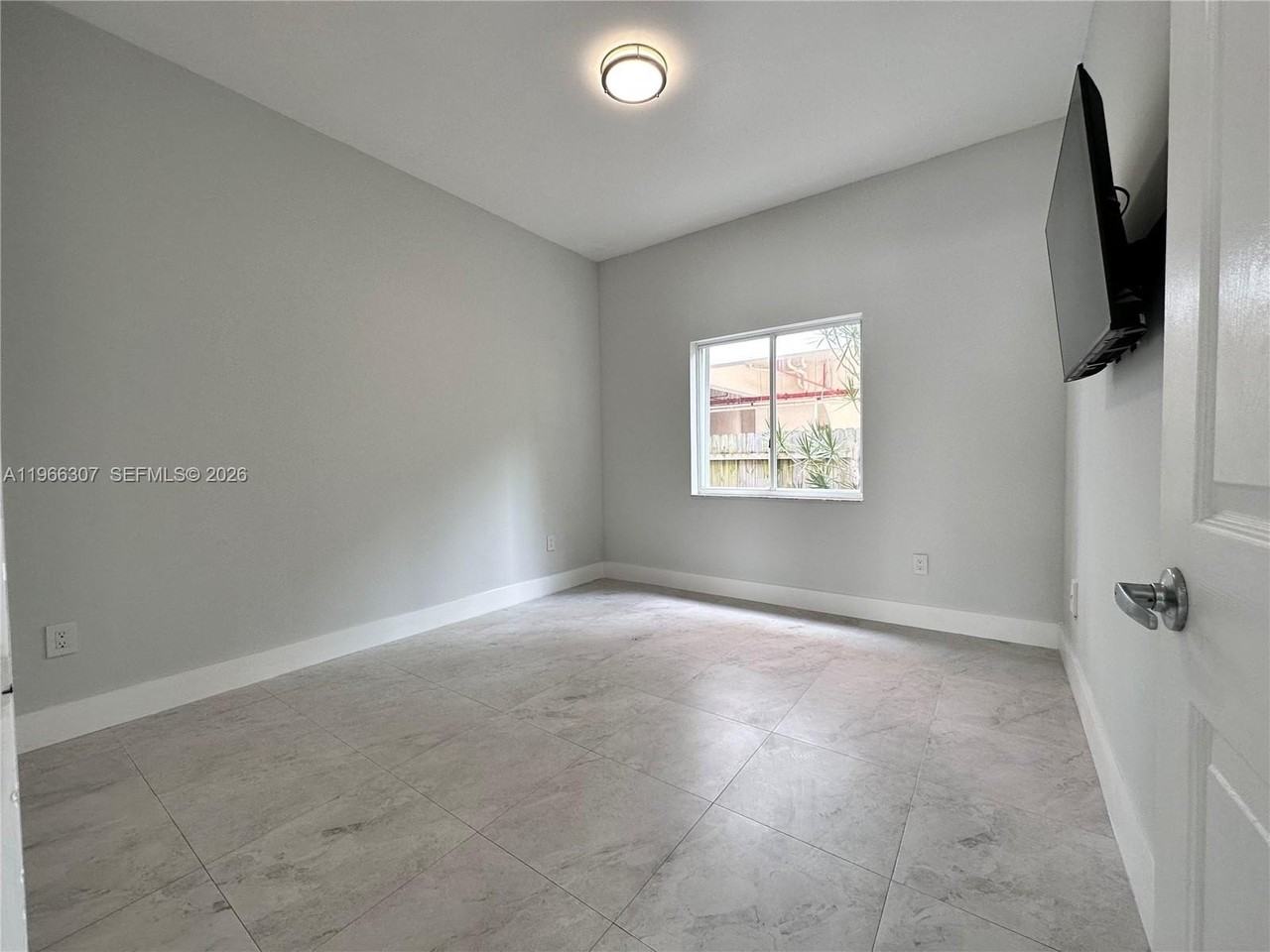 842 Sw 14th Ave #2 - Photo 7 of 7