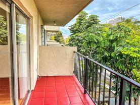 3860 Ne 170th St #311 - Photo 1 of 1