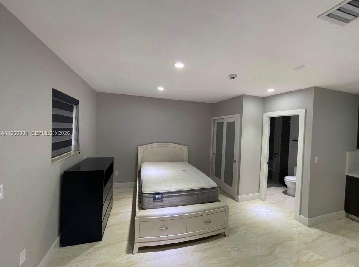 344 Nw 136th Pl #B - Photo 4 of 8