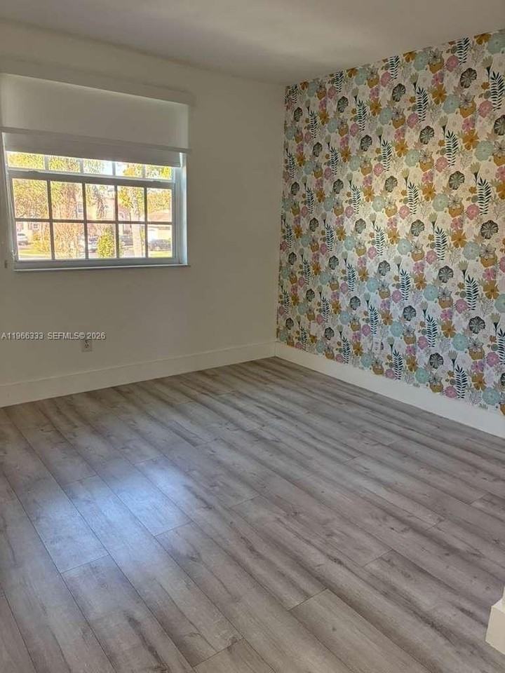 11705 Nw 12th St #11705 - Photo 3 of 13