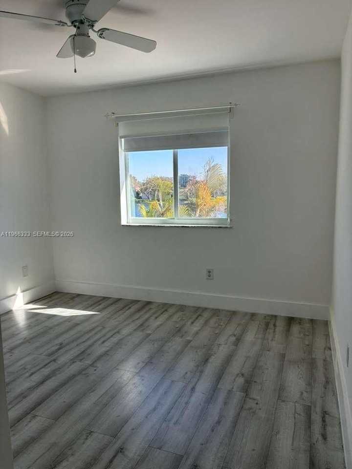 11705 Nw 12th St #11705 - Photo 4 of 13