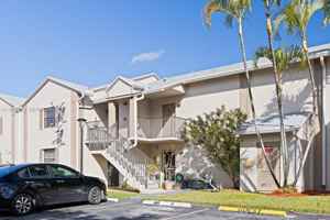 featured image of 889 Hamilton Dr #889H