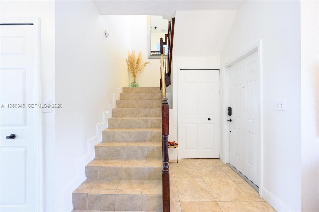 17815 Nw 74th Ct #17815 - Photo 4 of 26