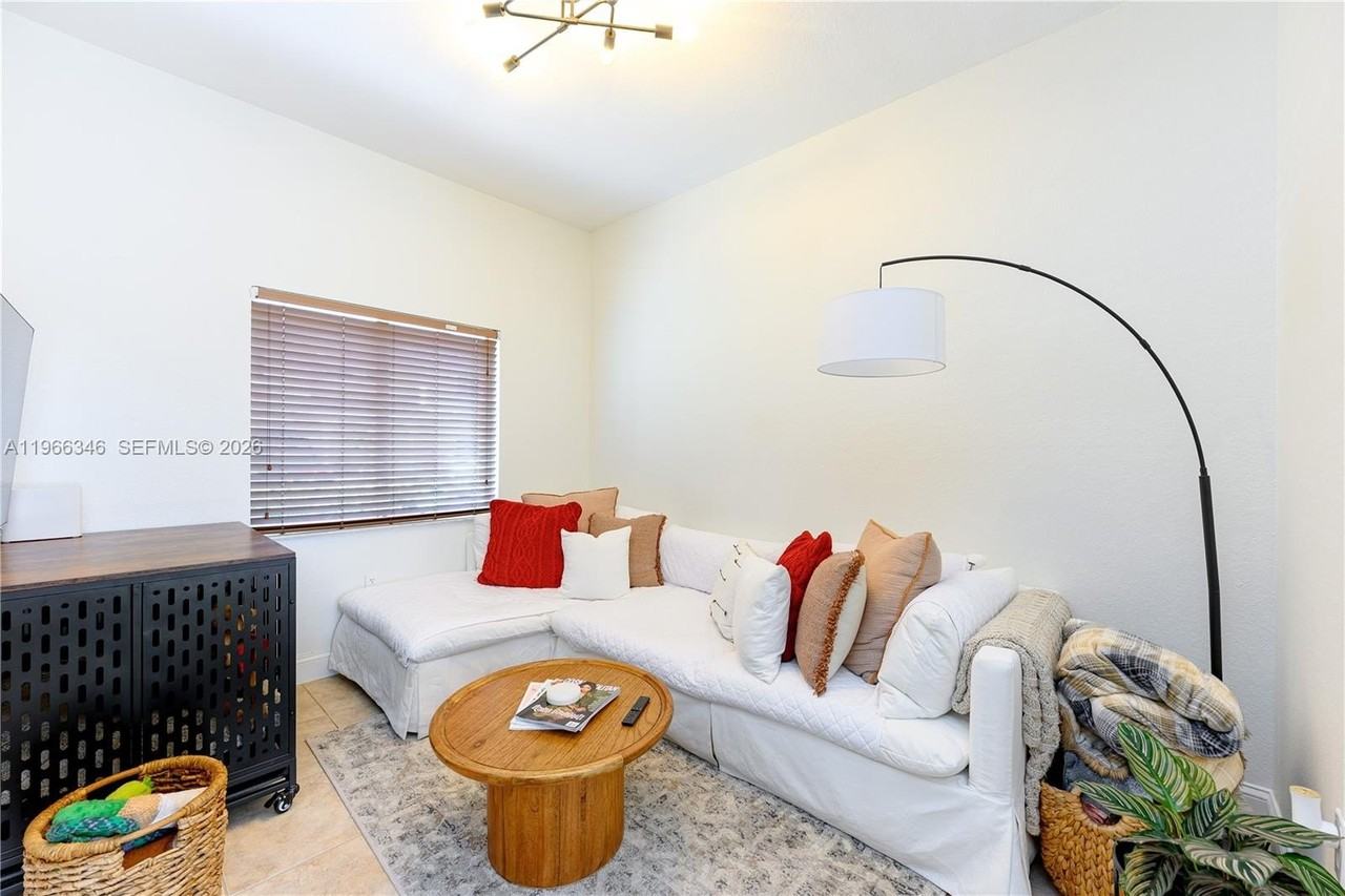 17815 Nw 74th Ct #17815 - Photo 7 of 26