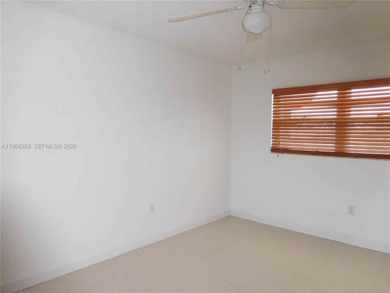 2810 Ne 201st Ter #G330 - Photo 7 of 11