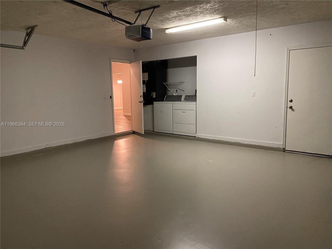 371 Se Fairchild Ave #0 - Photo 6 of 29