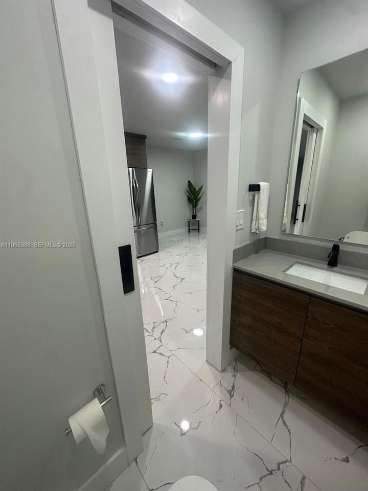 1074 Nw 61st St #B - Photo 7 of 15