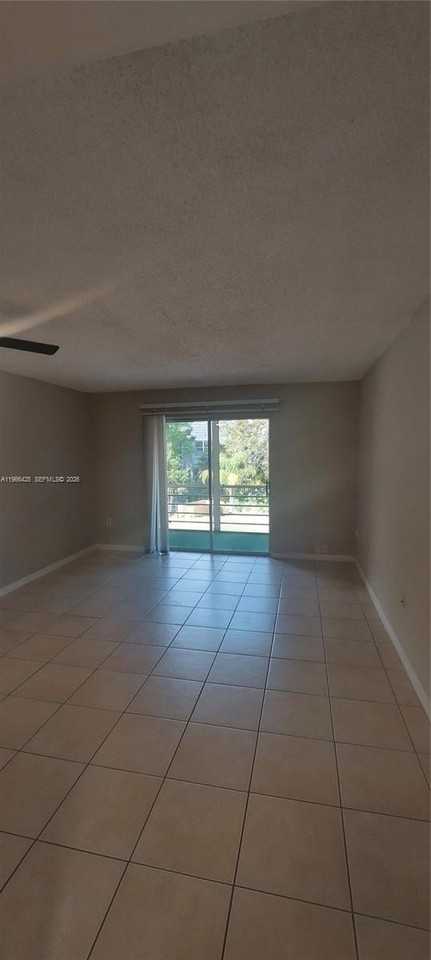 4334 Nw 9th Ave #9-2G - Photo 3 of 37