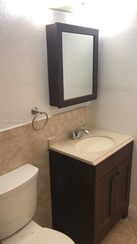 104 Gardens Dr #203 - Photo 4 of 13