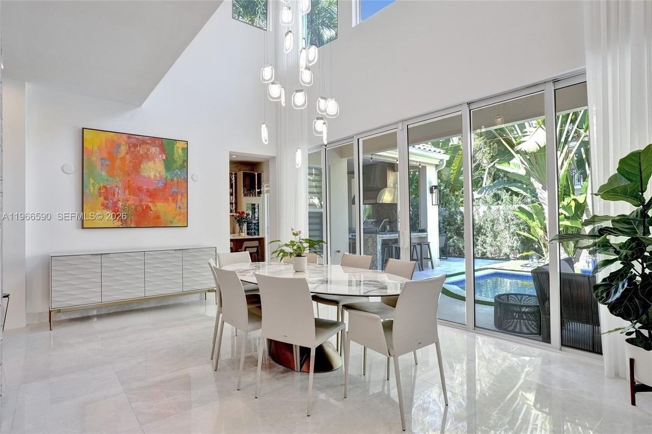 20824 Ne 37th Ave #20824 - Photo 5 of 50