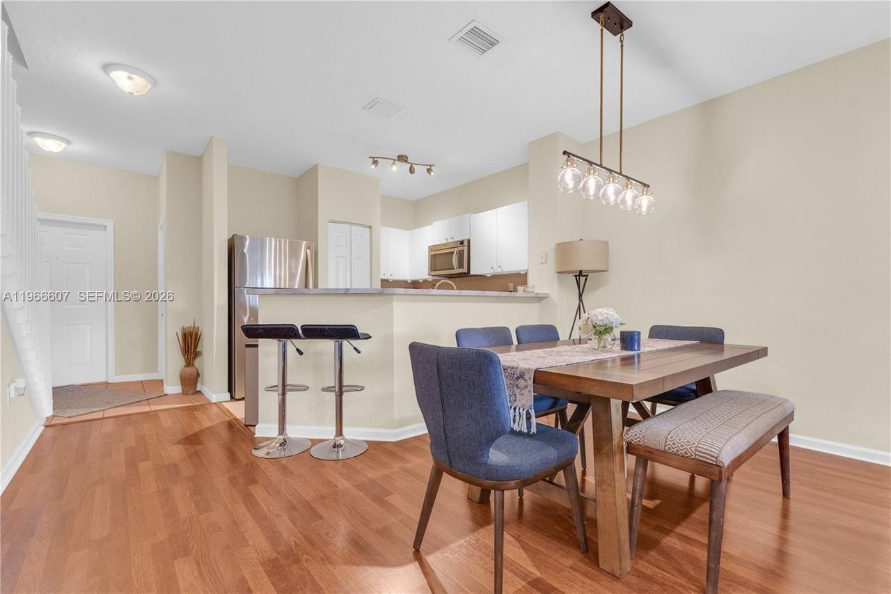 8844 S Isles Cir #0 - Photo 7 of 37