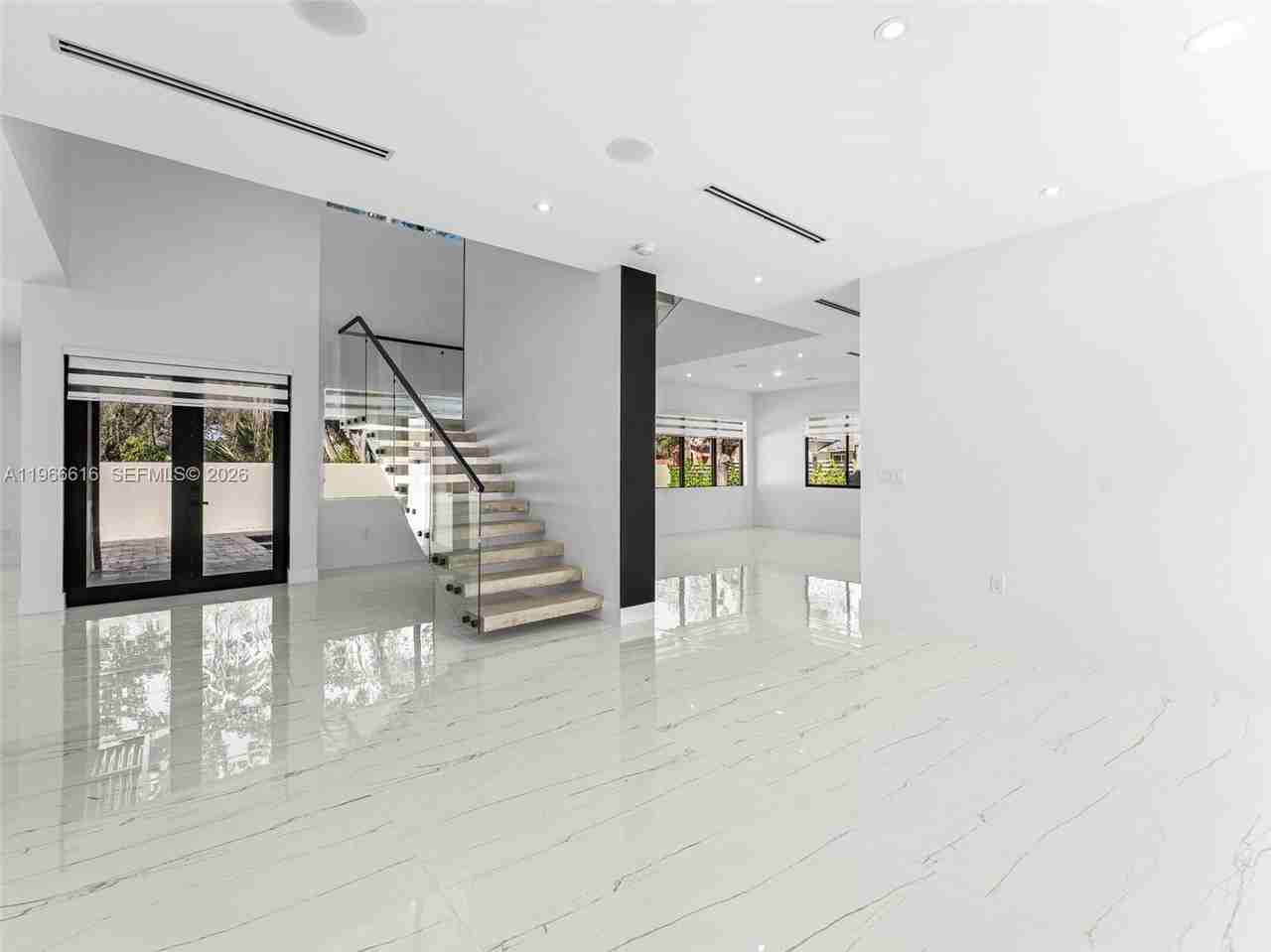 17902 Sw 149th Ct - Photo 2 of 35