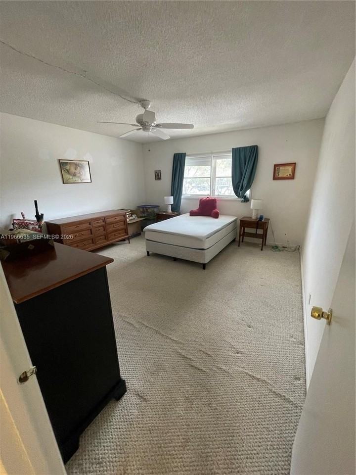 4881 Nw 22nd St #B7 - Photo 7 of 32