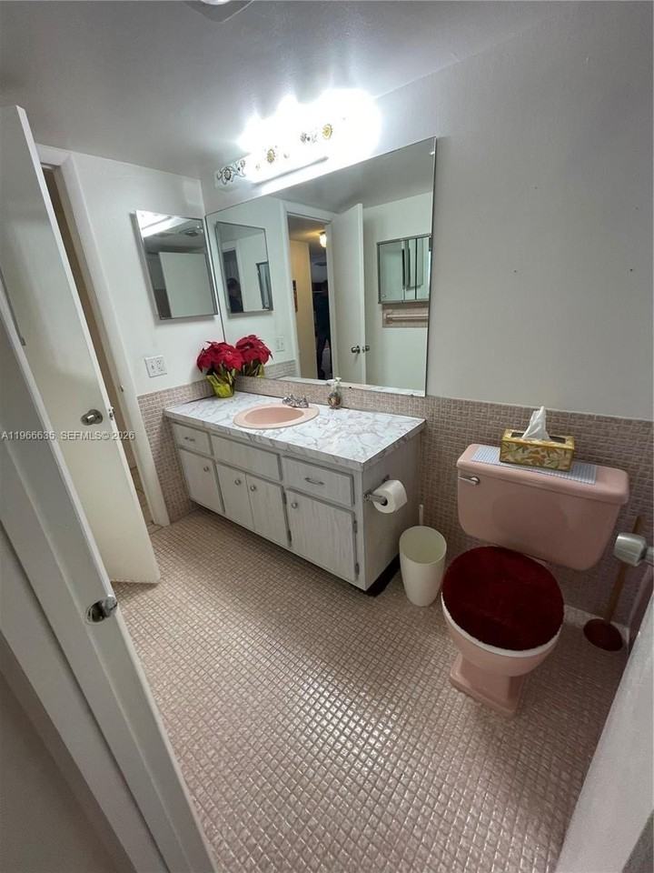 4881 Nw 22nd St #B7 - Photo 3 of 32