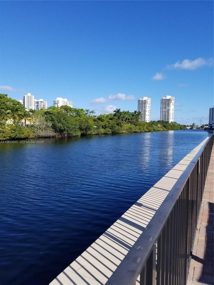 3401 N Country Club Dr #414 - Photo 4 of 34