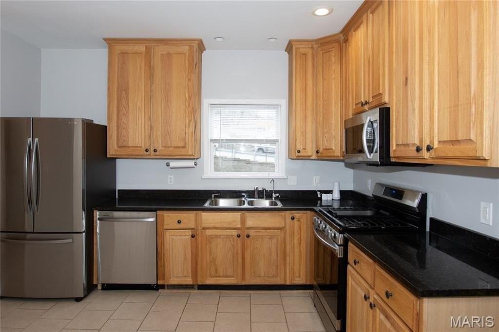 14 Jefferson Ave - Photo 6 of 30