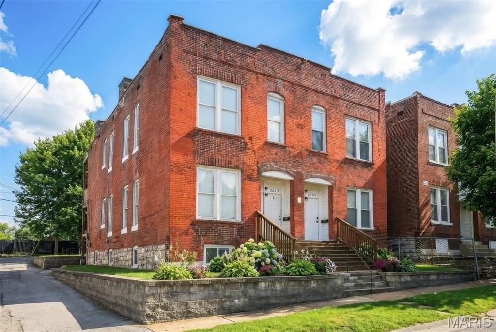 2223 Benton Ter - Photo 4 of 35