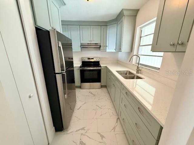 420 Firehouse Ct #10 - Photo 5 of 17