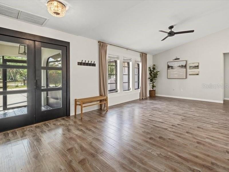 15650 Prairie Creek Blvd - Photo 2 of 45