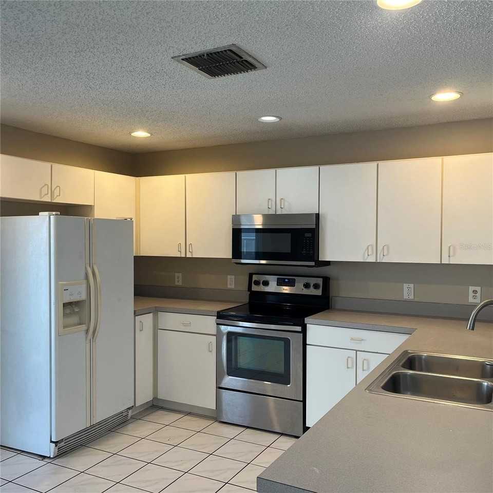 2423 Ruddenstone Way - Photo 5 of 24