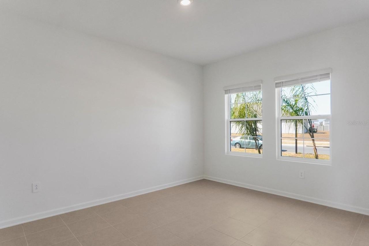 5656 Lemon Grass St - Photo 6 of 50