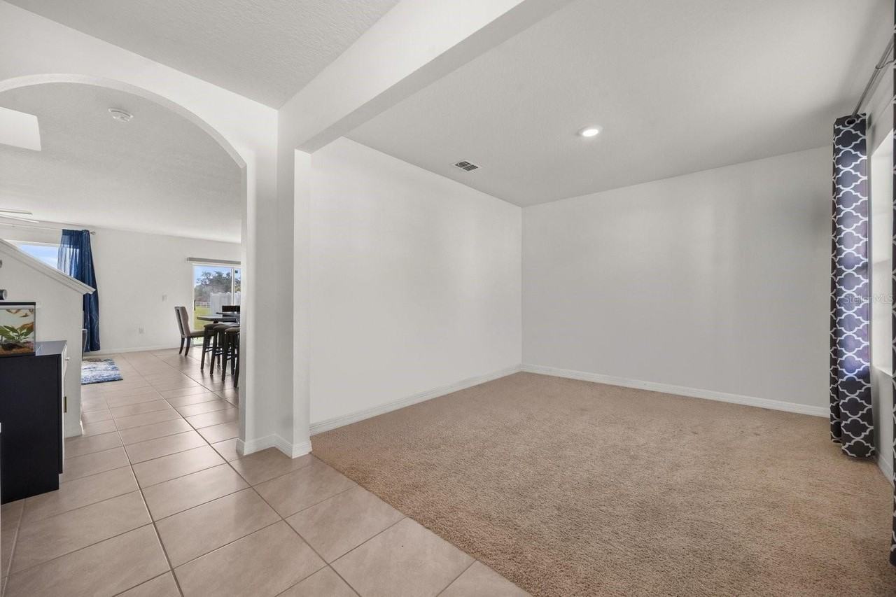 1467 Riverboat Dr - Photo 3 of 37