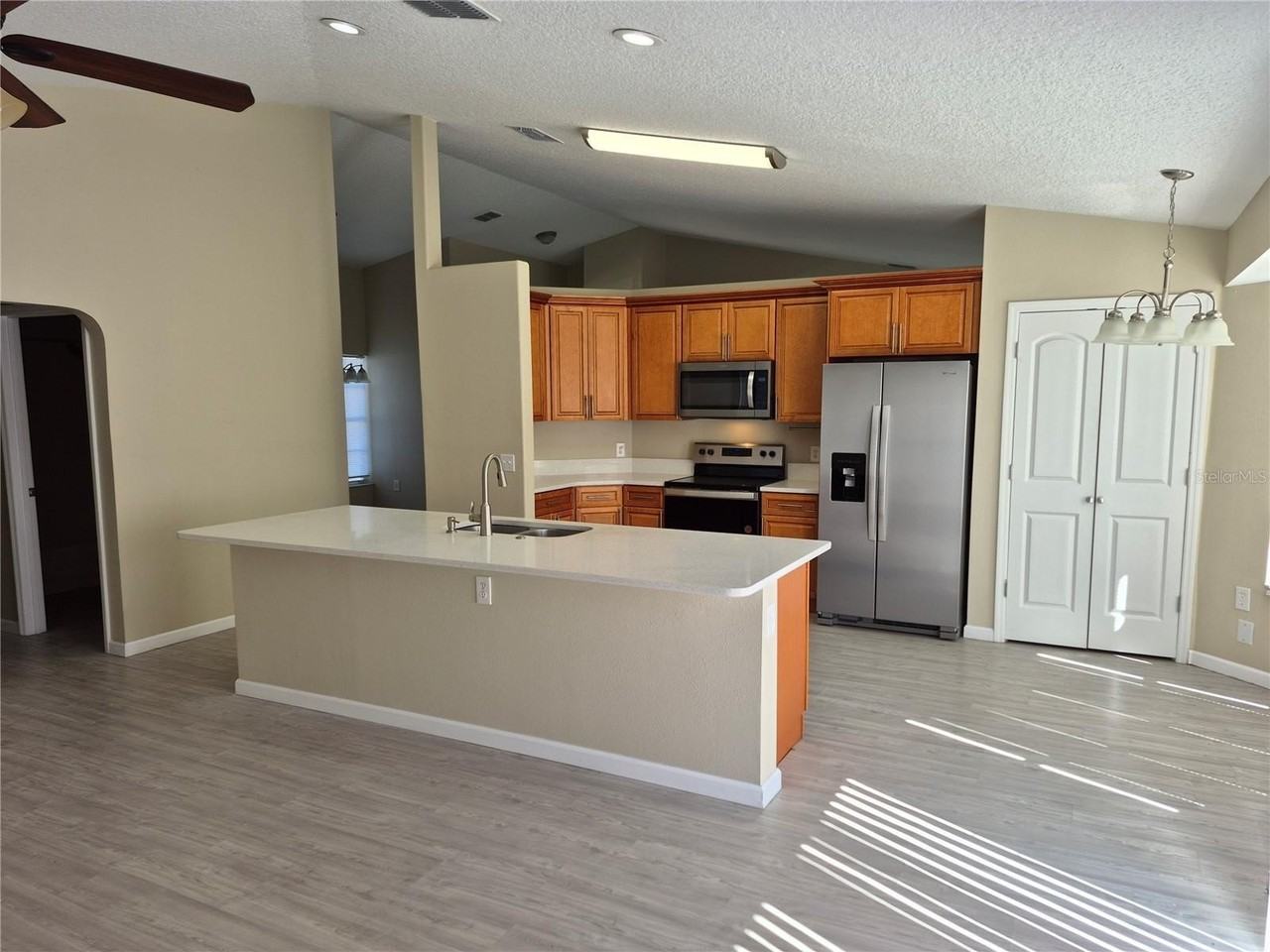 2710 Rismen Ct - Photo 2 of 15