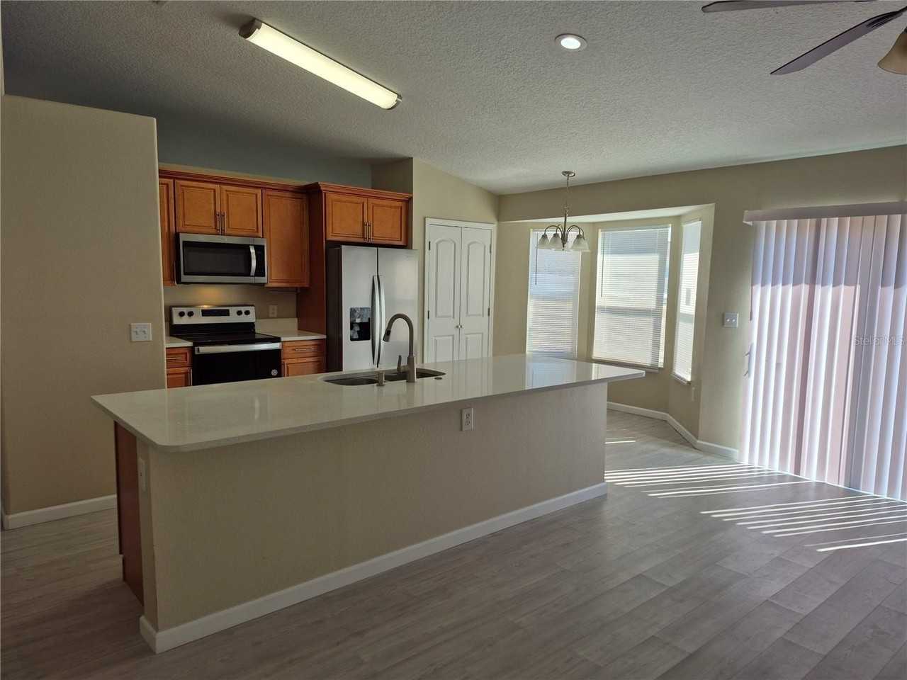 2710 Rismen Ct - Photo 4 of 15