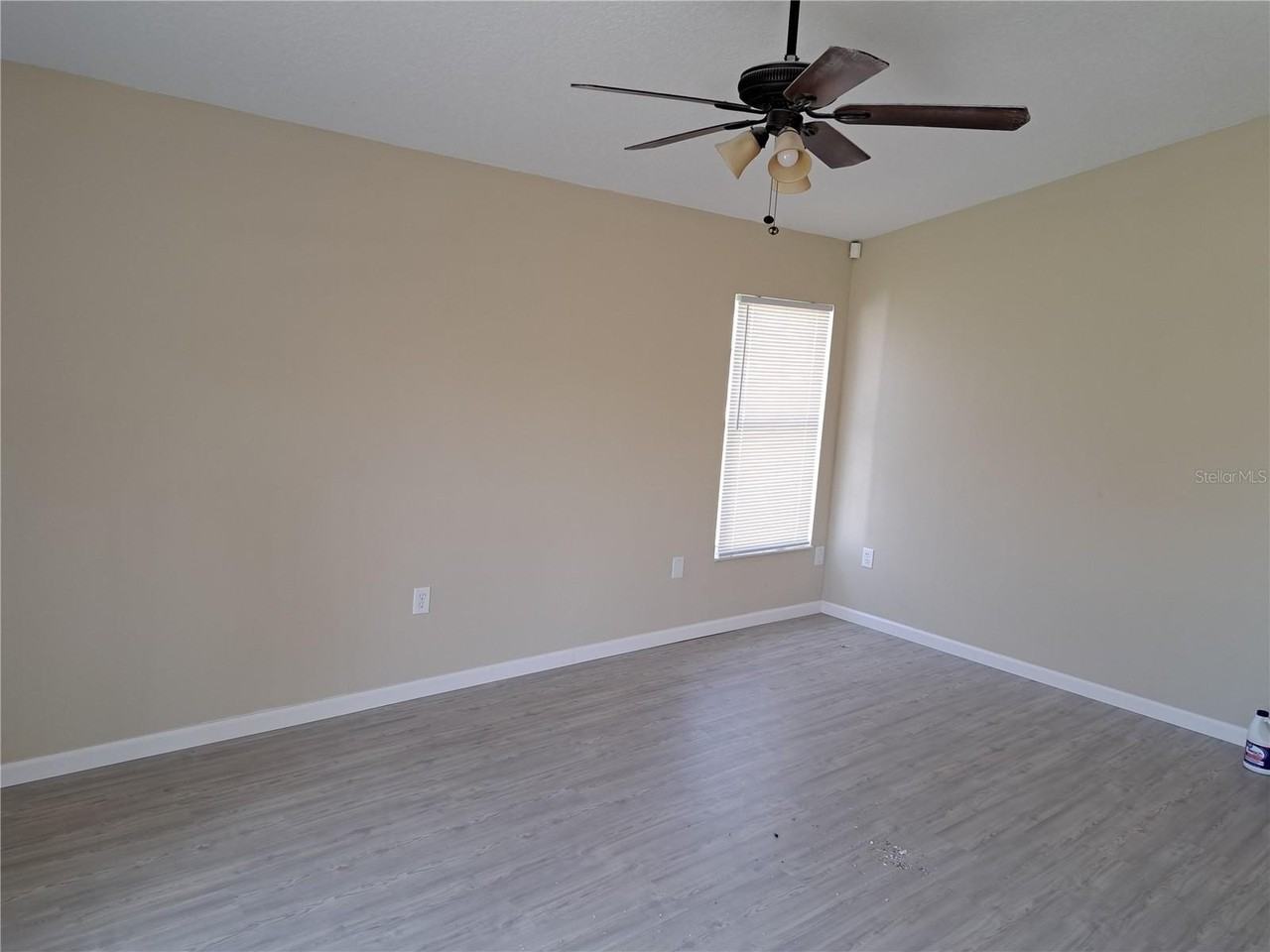 2710 Rismen Ct - Photo 5 of 15