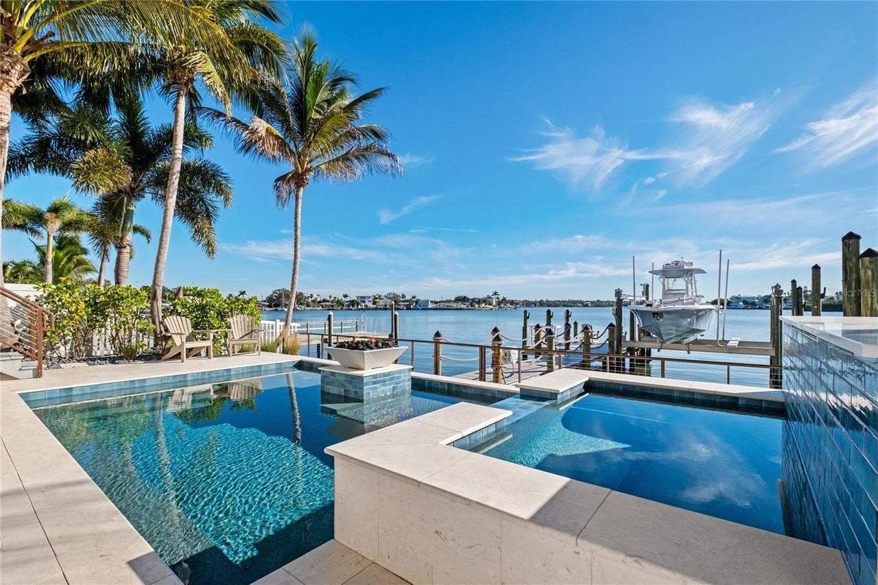 459 20th Ave - Photo 5 of 50