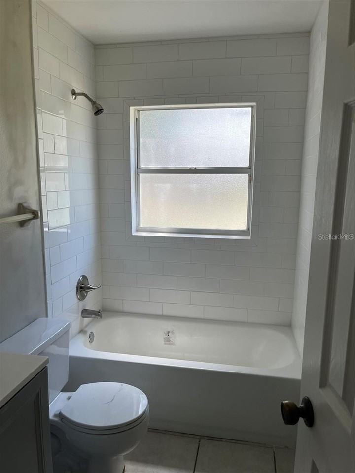 1465 Tiverton Dr - Photo 6 of 8