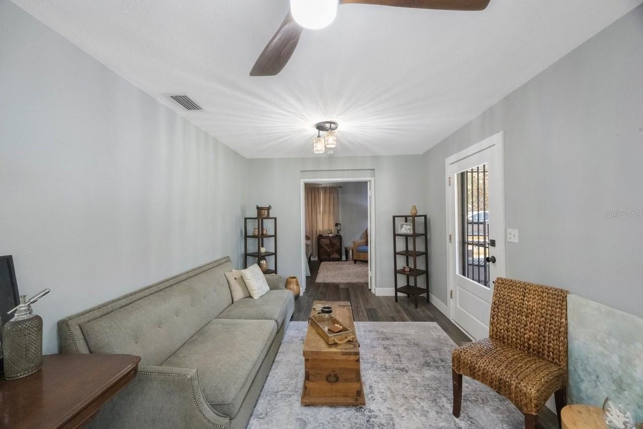 1010 E Fern St - Photo 7 of 40