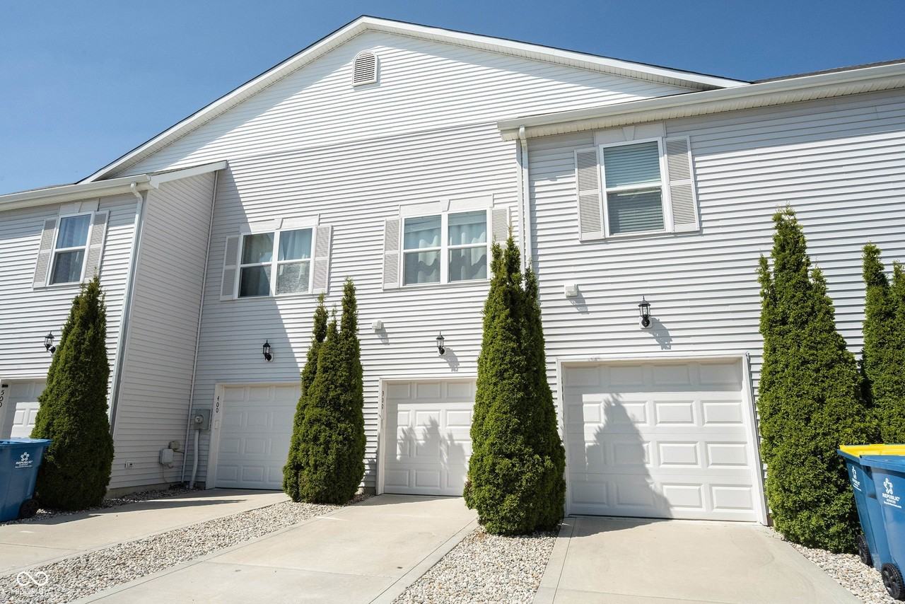 12015 Zircon Ln #900 - Photo 2 of 34