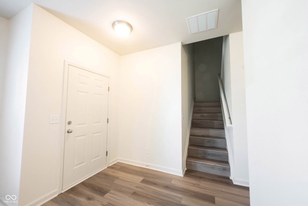 12015 Zircon Ln #900 - Photo 5 of 34