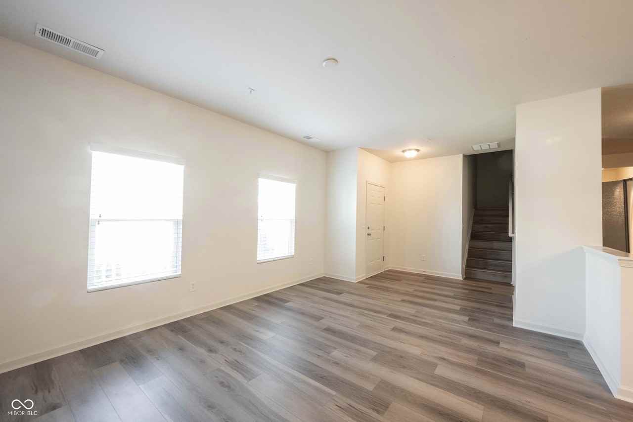 12015 Zircon Ln #900 - Photo 6 of 34