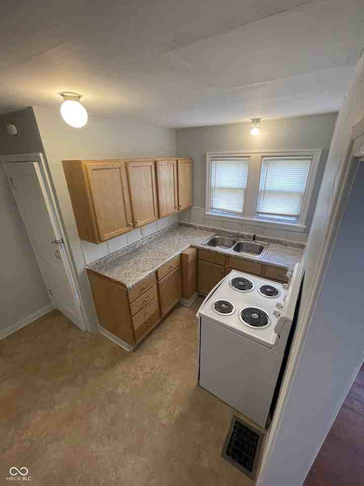 5324 Winthrop Ave - Photo 6 of 14