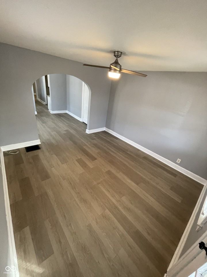 833 N Emerson Ave - Photo 2 of 15