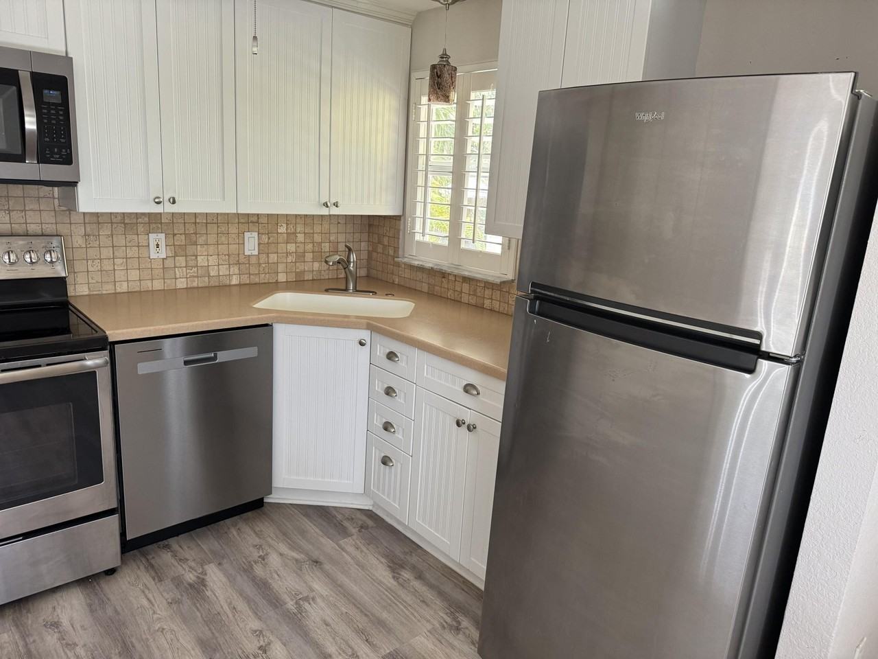 57547 Gibson St - Photo 3 of 25