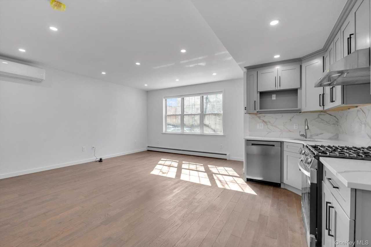 609 Ovington Ave Unit 1 #1 - Photo 6 of 15