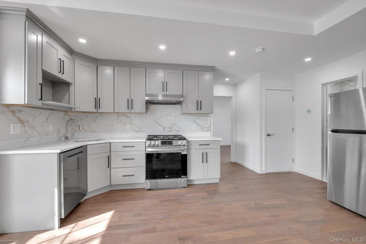 609 Ovington Ave Unit 1 #1 - Photo 7 of 15