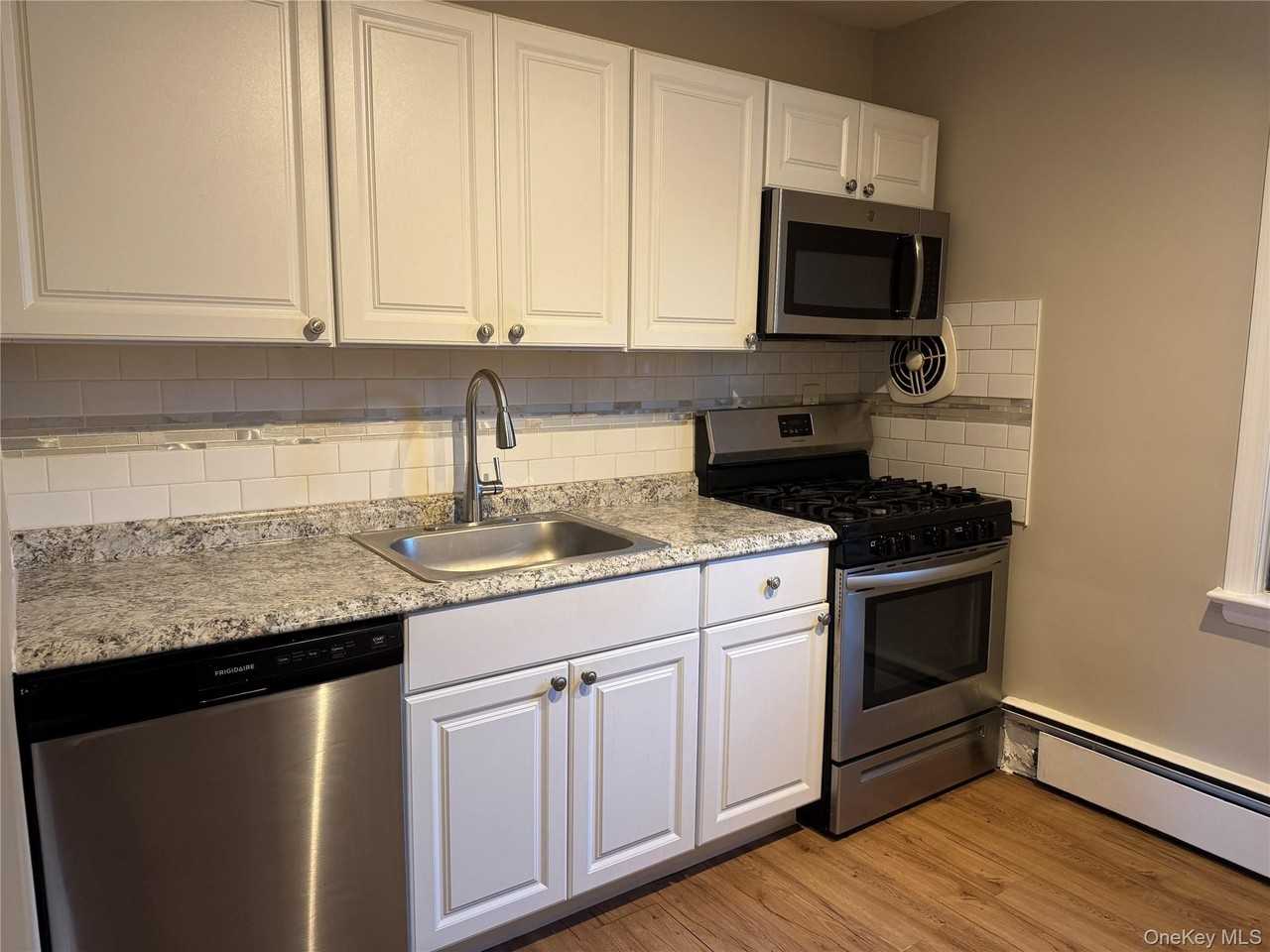 17 Cornelison Ave Apt C-3 #C3 - Photo 4 of 18