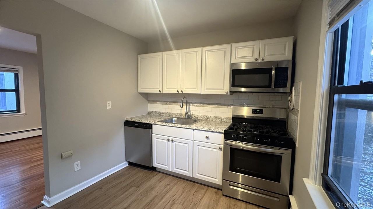 17 Cornelison Ave Apt C-3 #C3 - Photo 5 of 18